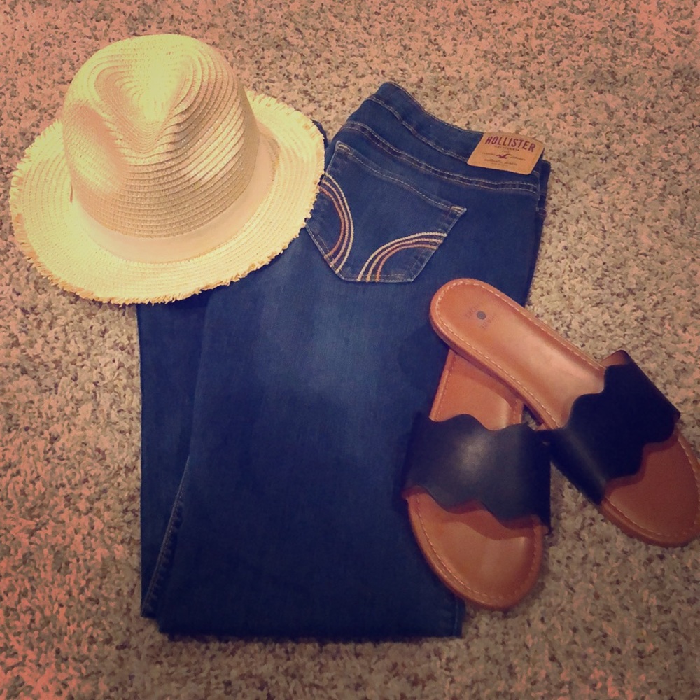 Hollister Dark Wash Bootcut Jeans